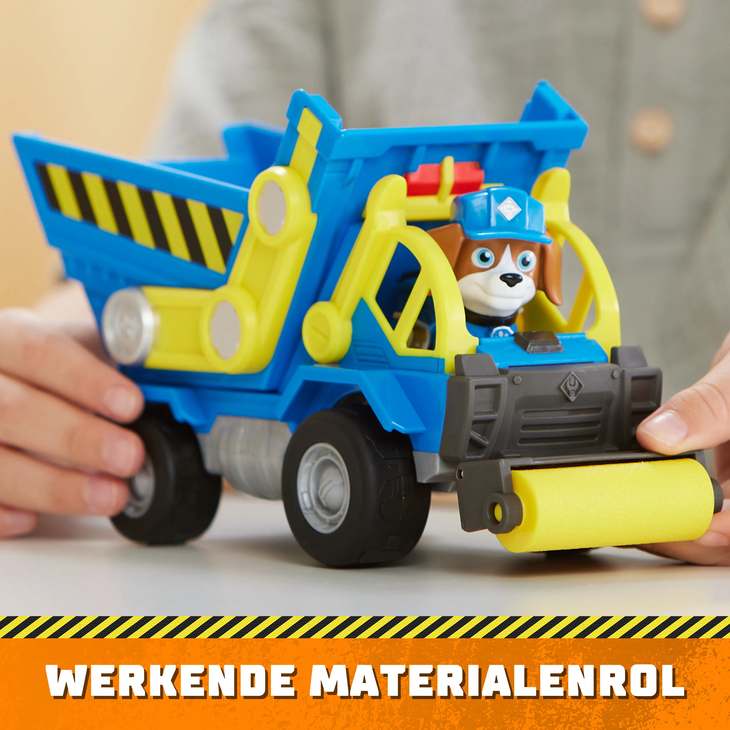 Spin Master Rubble & Crew - Dump Truck Construction Vehicle with Wheeler Figure, Toy Vehicle