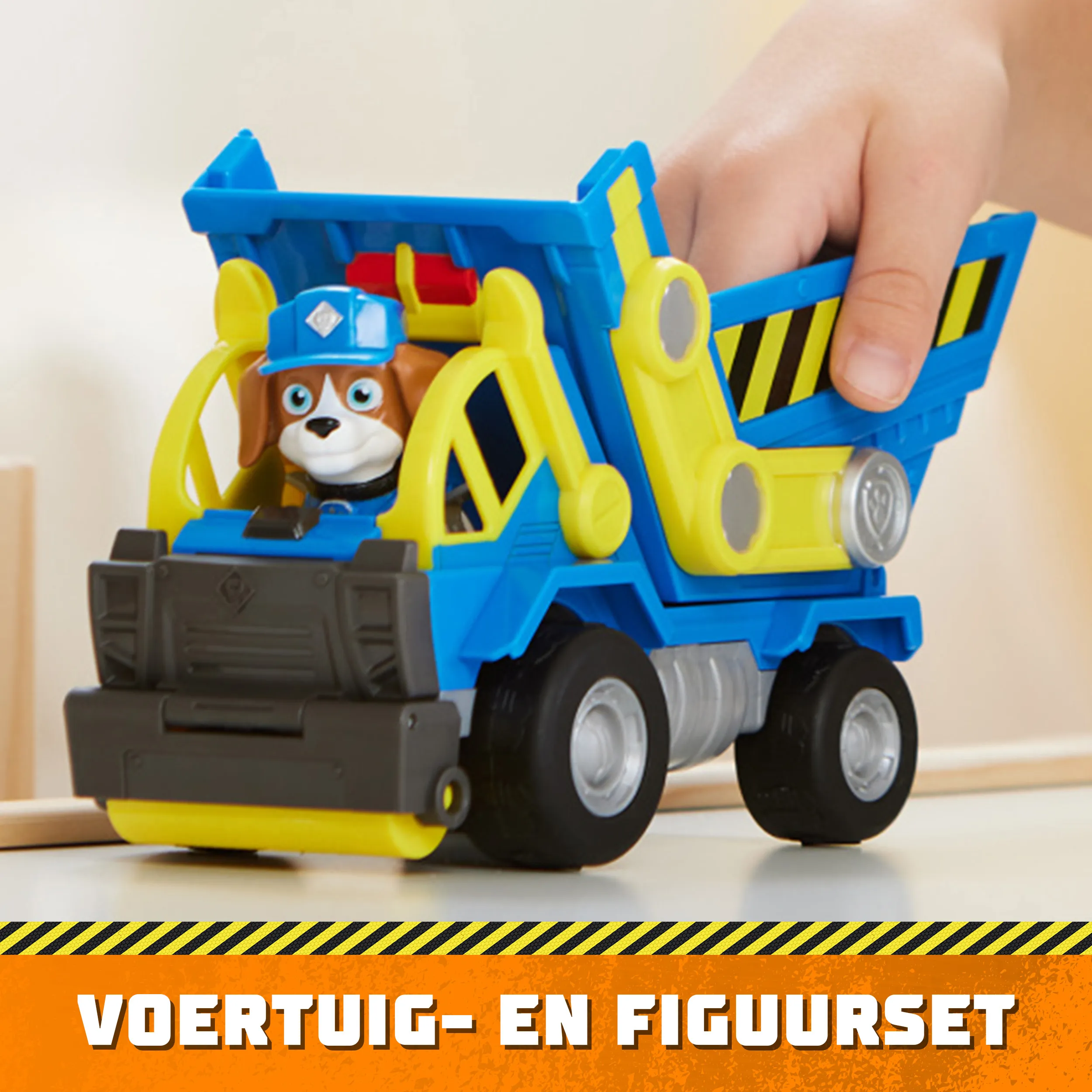 Spin Master Rubble &amp; Crew - Dump Truck Construction Vehicle with Wheeler Figure, Toy Vehicle