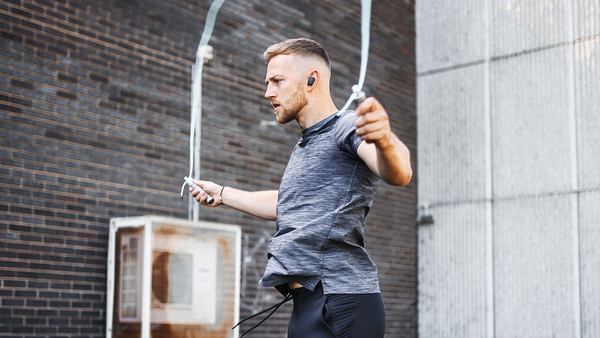 Bose Sport Earbuds -langattomat urheilunappikuulokkeet, Glacier White