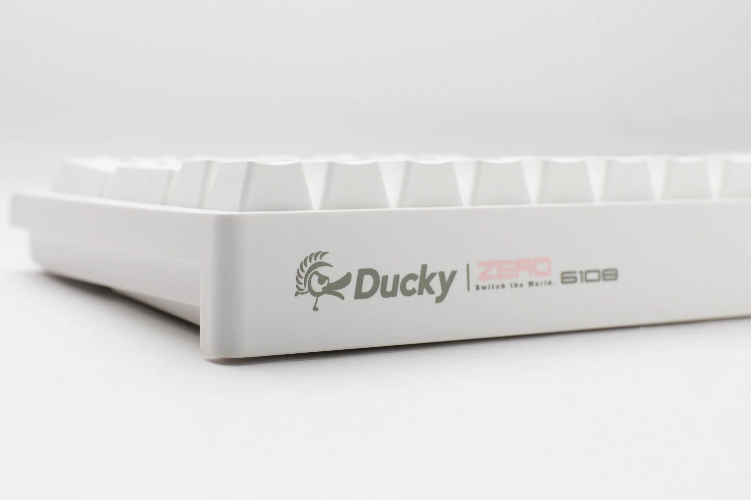 Ducky Zero, Fullsize, Cherry MX2A Brown, RGB - wireless (Tri-mode) gaming keyboard, white