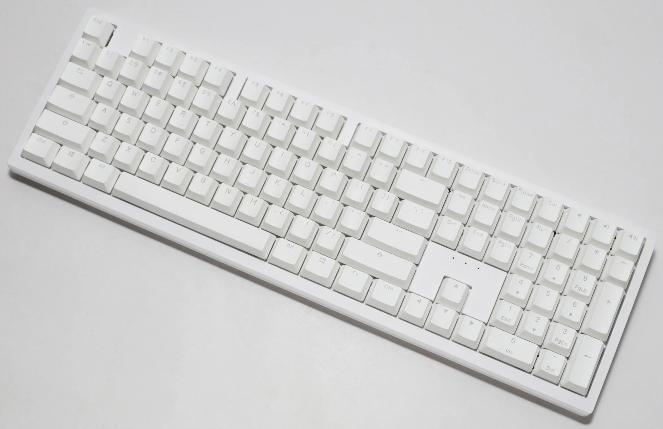 Ducky Zero, Fullsize, Cherry MX2A Brown, RGB - wireless (Tri-mode) gaming keyboard, white