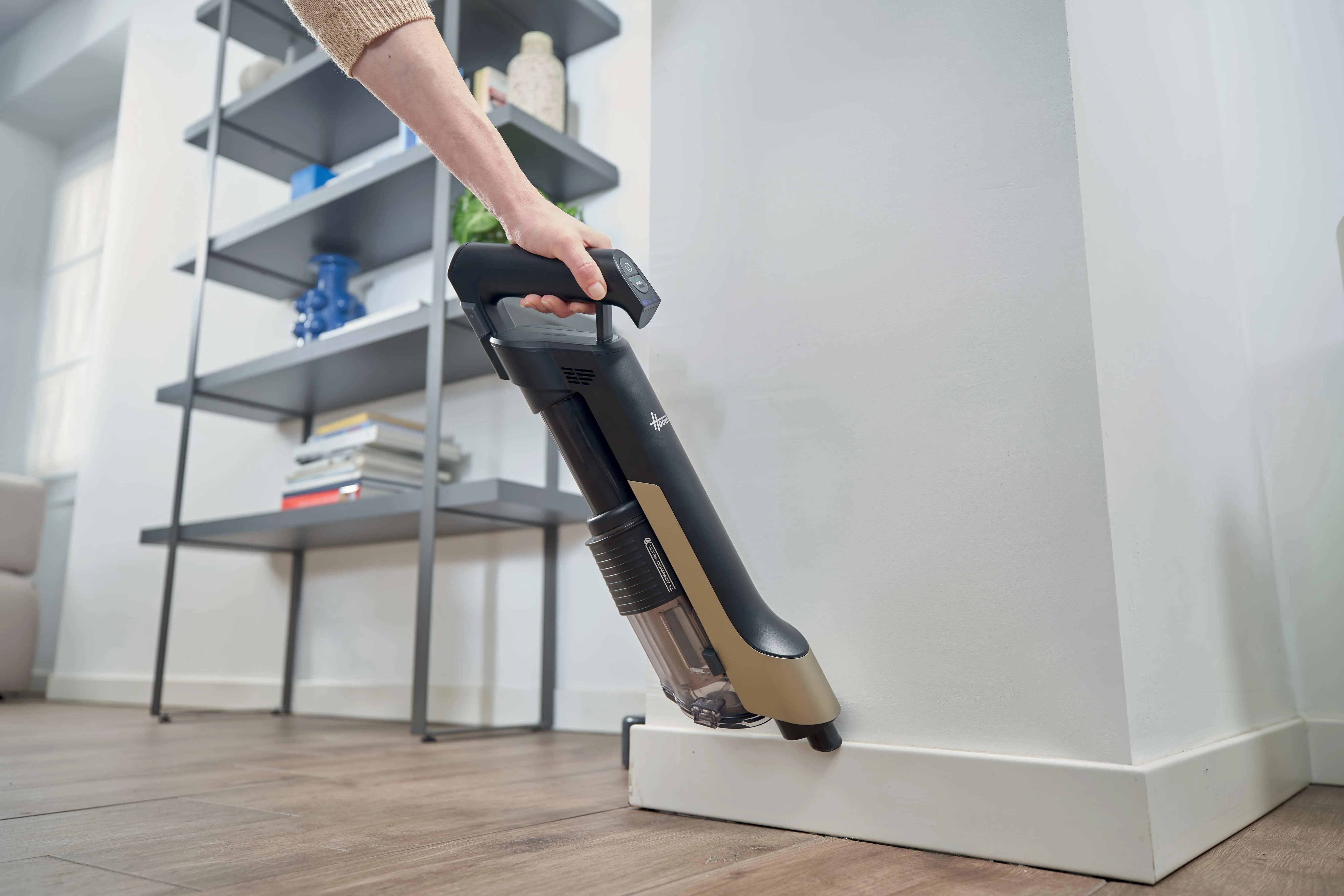 Hoover HF210PP 011 14.4V Stick vacuum cleaner, Black, Gold