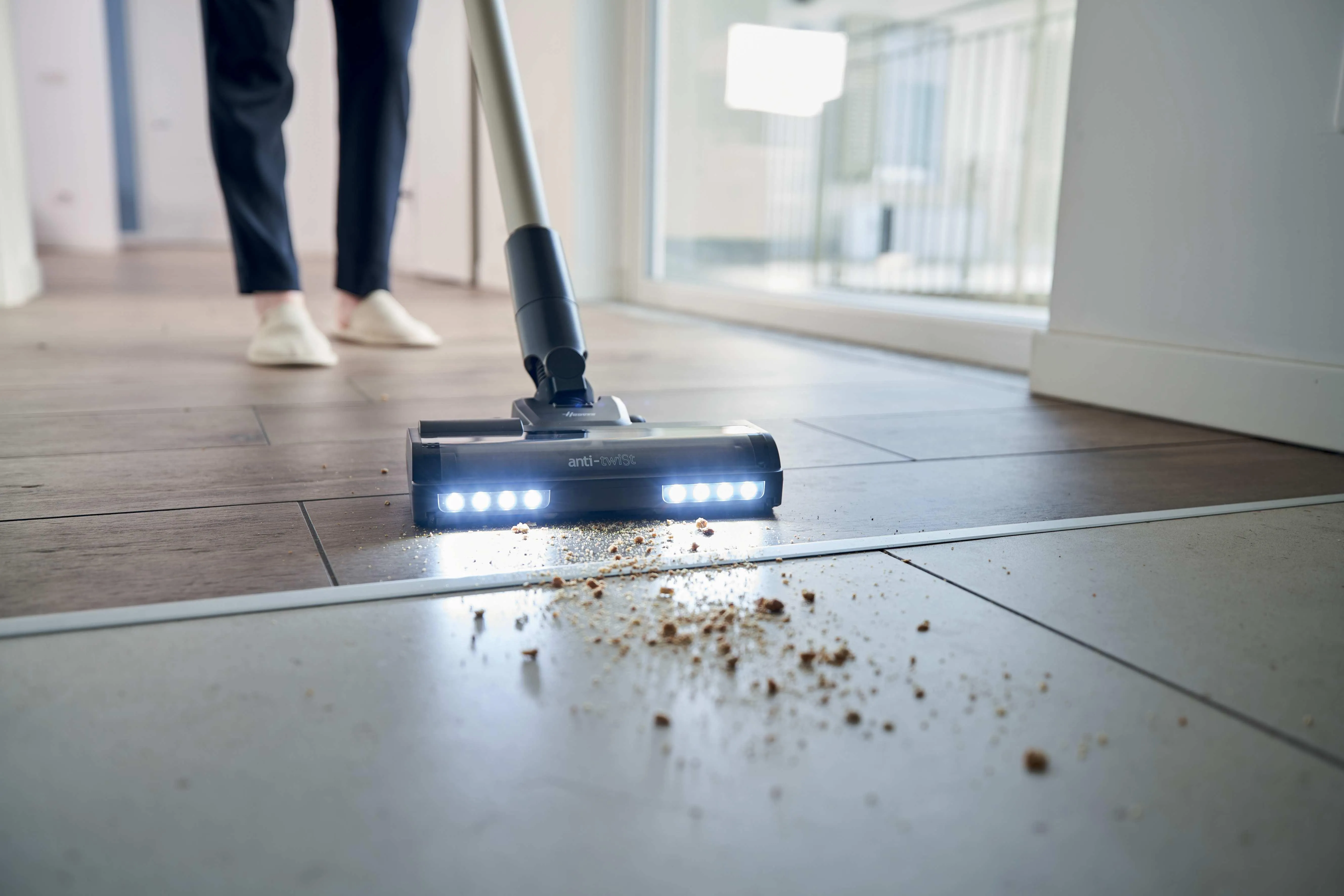 Hoover HF210PP 011 14.4V Stick vacuum cleaner, Black, Gold