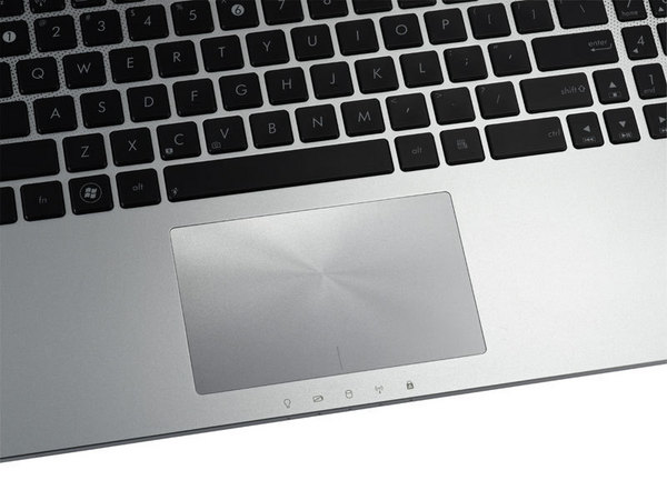 ASUS N56DP 15.6/A8-4500M/4GB/500GB/HD7730/WIN8