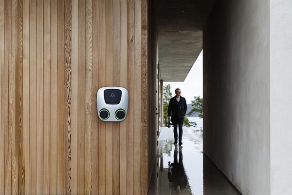 Charge Amps Aura - type 2, Semi-public charging station