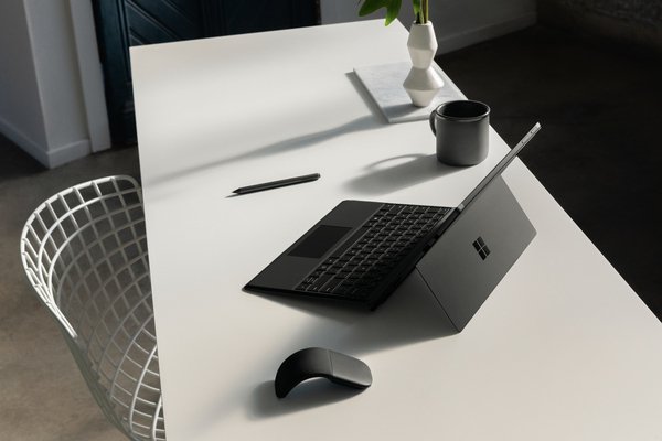 Microsoft Arc Mouse - mouse, Black