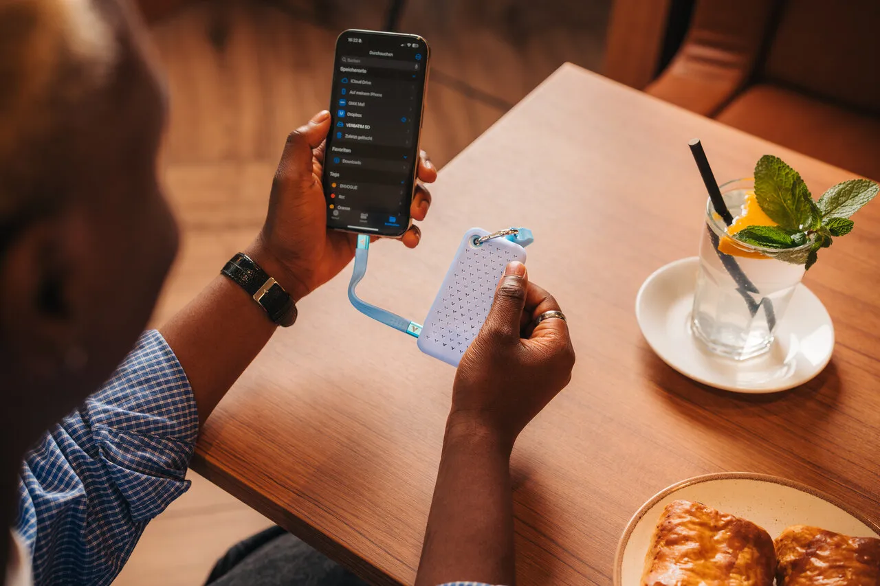 Verbatim Pocket SSD USB 3.2 Gen 2 2TB USB-C - extern SSD, Blå, Vit