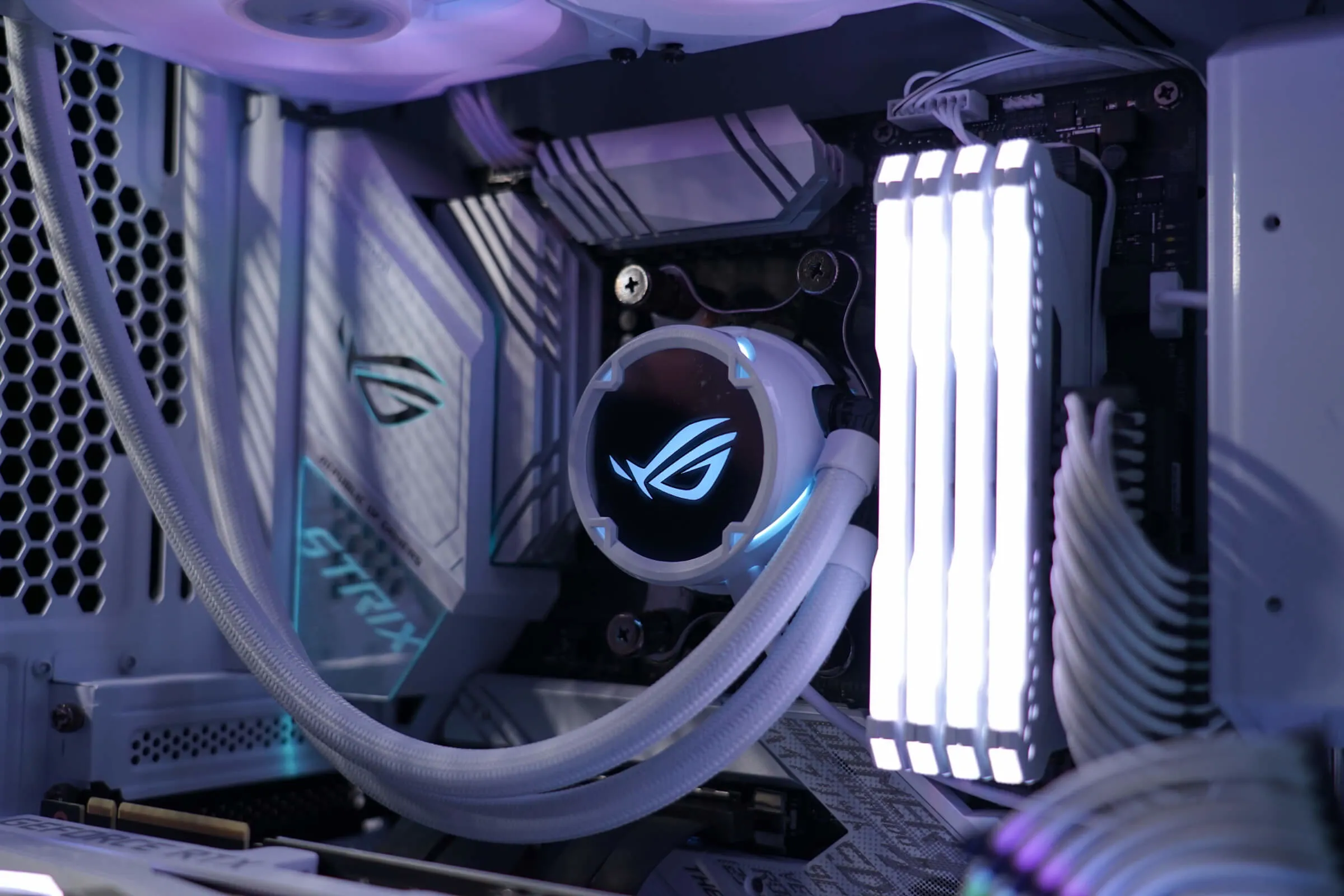 Asus ROG Strix LC 240 RGB White Edition - AiO liquid cooler