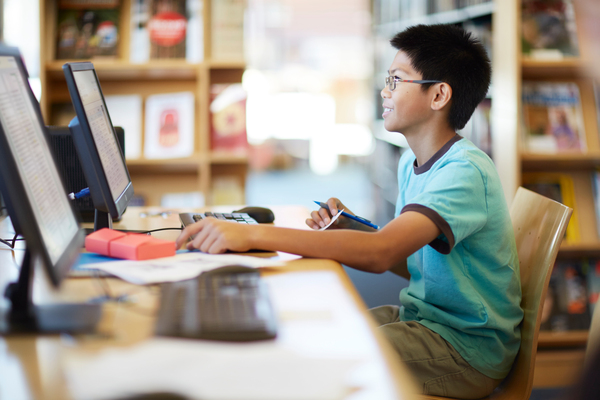 HP Flexible Thin Client t520 - Thin client - torni - 1 x GX-212JC 1.2 GHz - RAM 4 Gt - SSD 16 Gt - GigE - Win Embedded 8 Standard x64 - monitori: ei ole