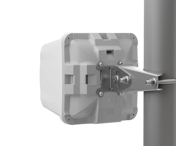 Mikrotik CubeG-5ac60adpair 2 Gb/s 60 GHz link with 5 GHz failover