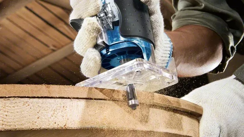Bosch Professional GKF 550 - h&aring;ndflade