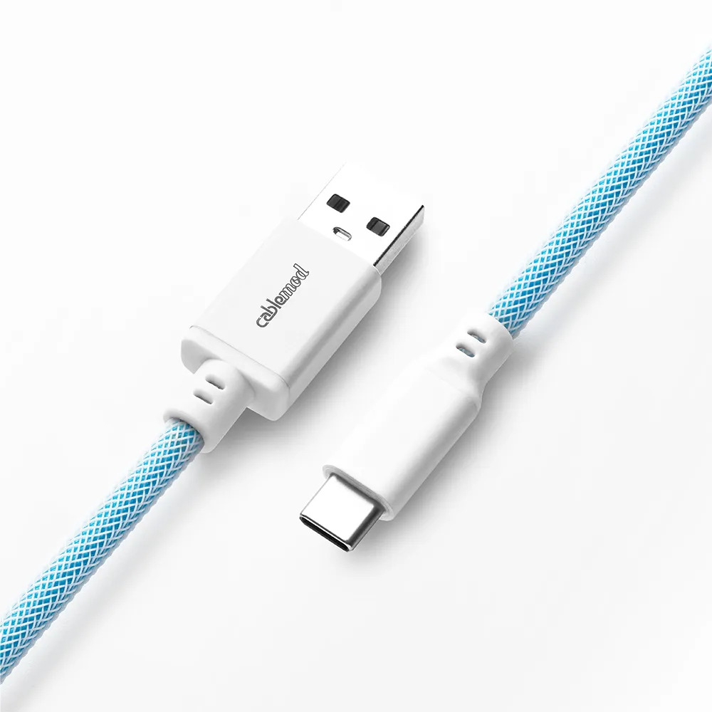 CableMod Pro Coiled Keyboard Cable, USB A -> USB Type C, 150cm, Blueberry Cheesecake
