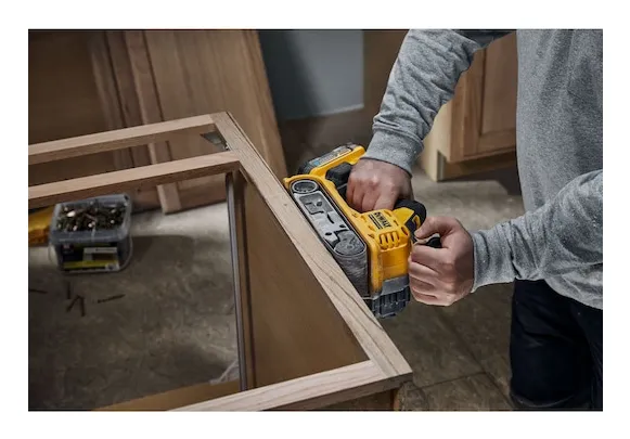 DEWALT DCW220NT-XJ 18V XR Brushless Cordless Belt Sander, Bare Tool
