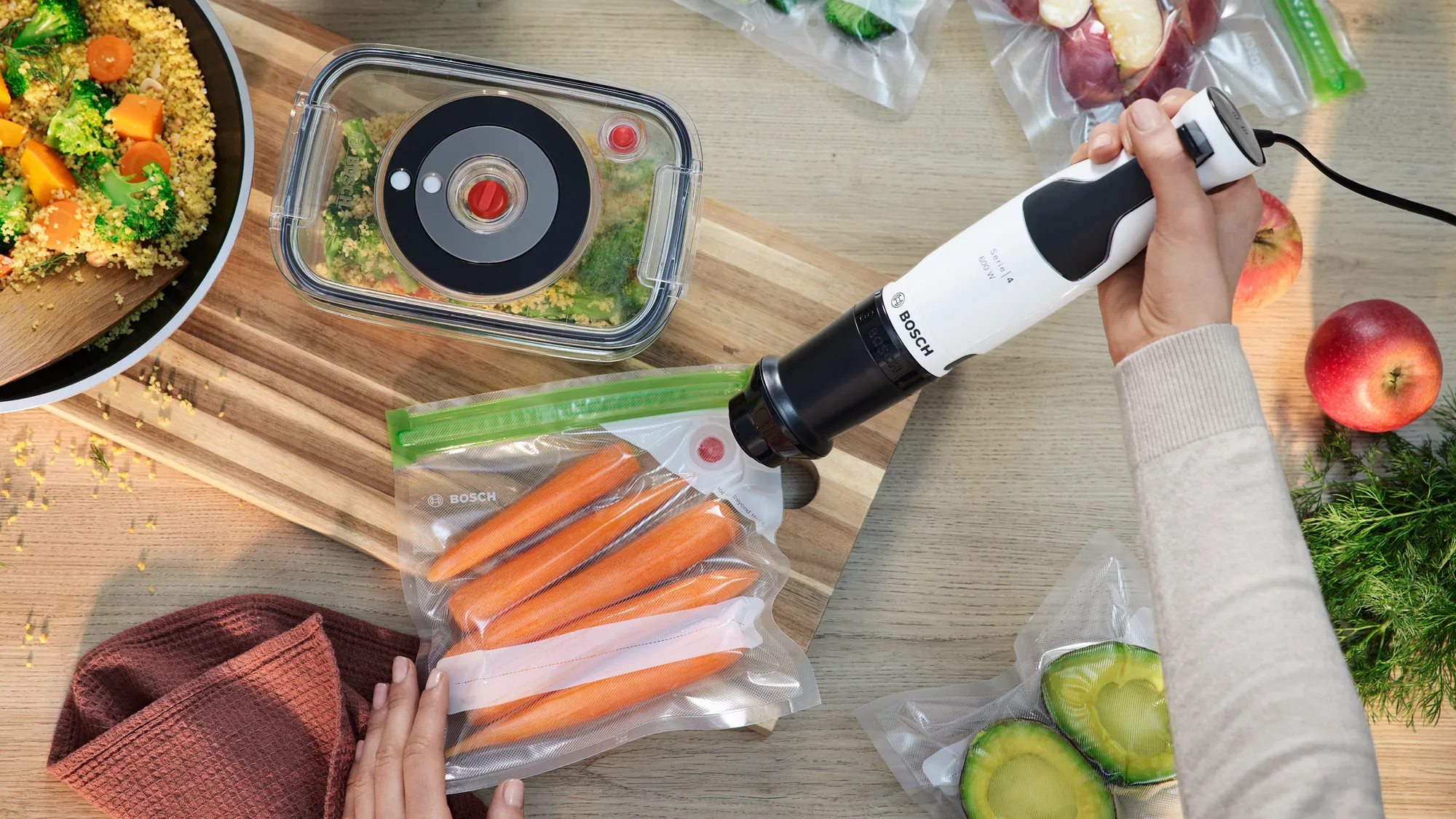 Bosch ErgoMaster Series 4 MSM4W210 600W 0.6L Hand Blender, Black, White