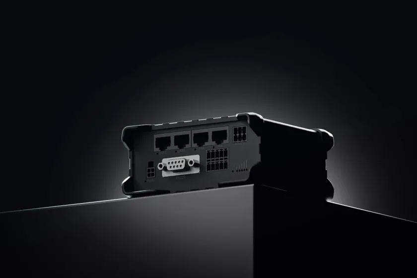 Teltonika RUT976 (Global) 5G Redcap/WiFi LTE - router
