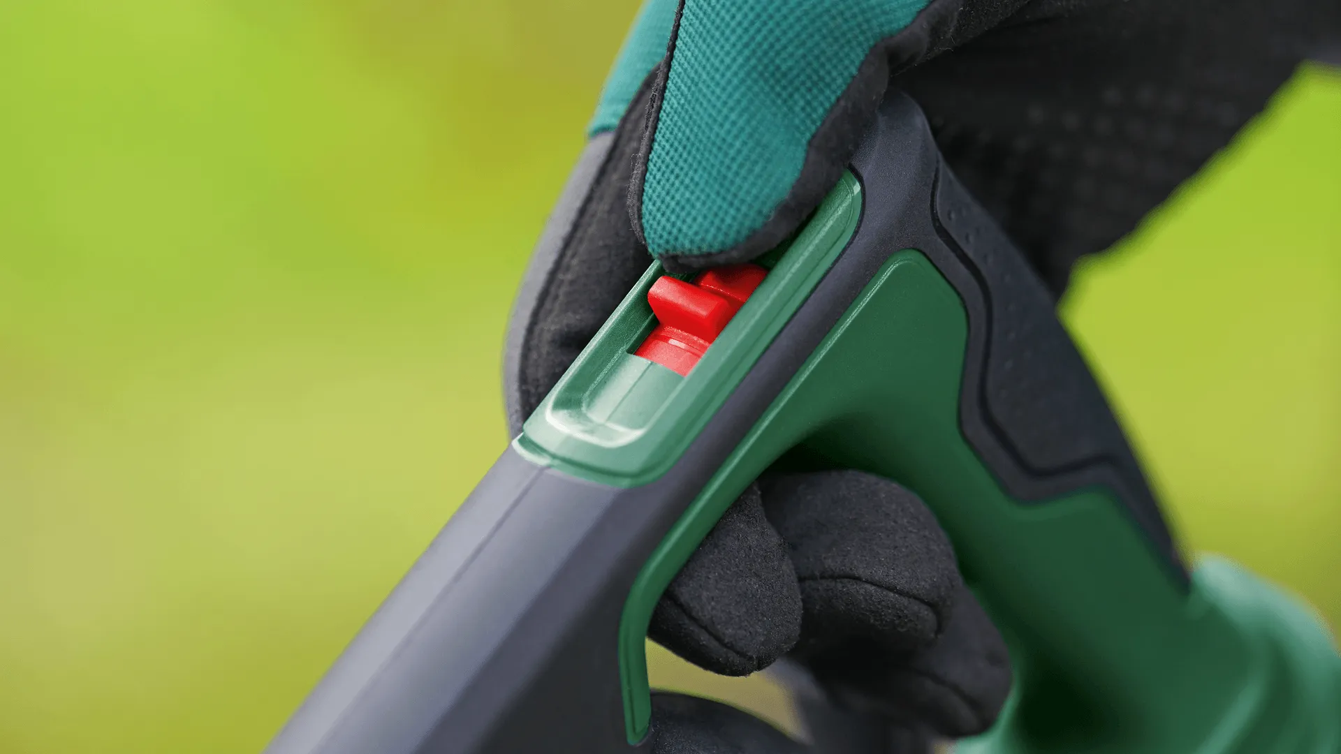 Bosch UniversalLeafBlower 18V-130 1x 2,5Ah - leaf blower