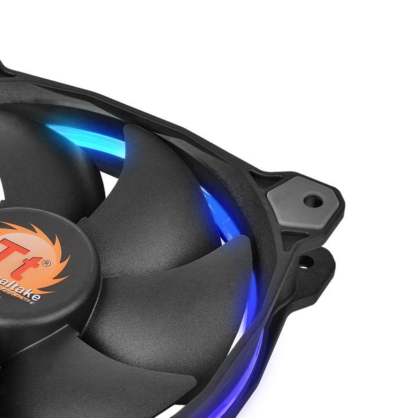 Thermaltake Riing 14 LED RGB high performance case fan RGB