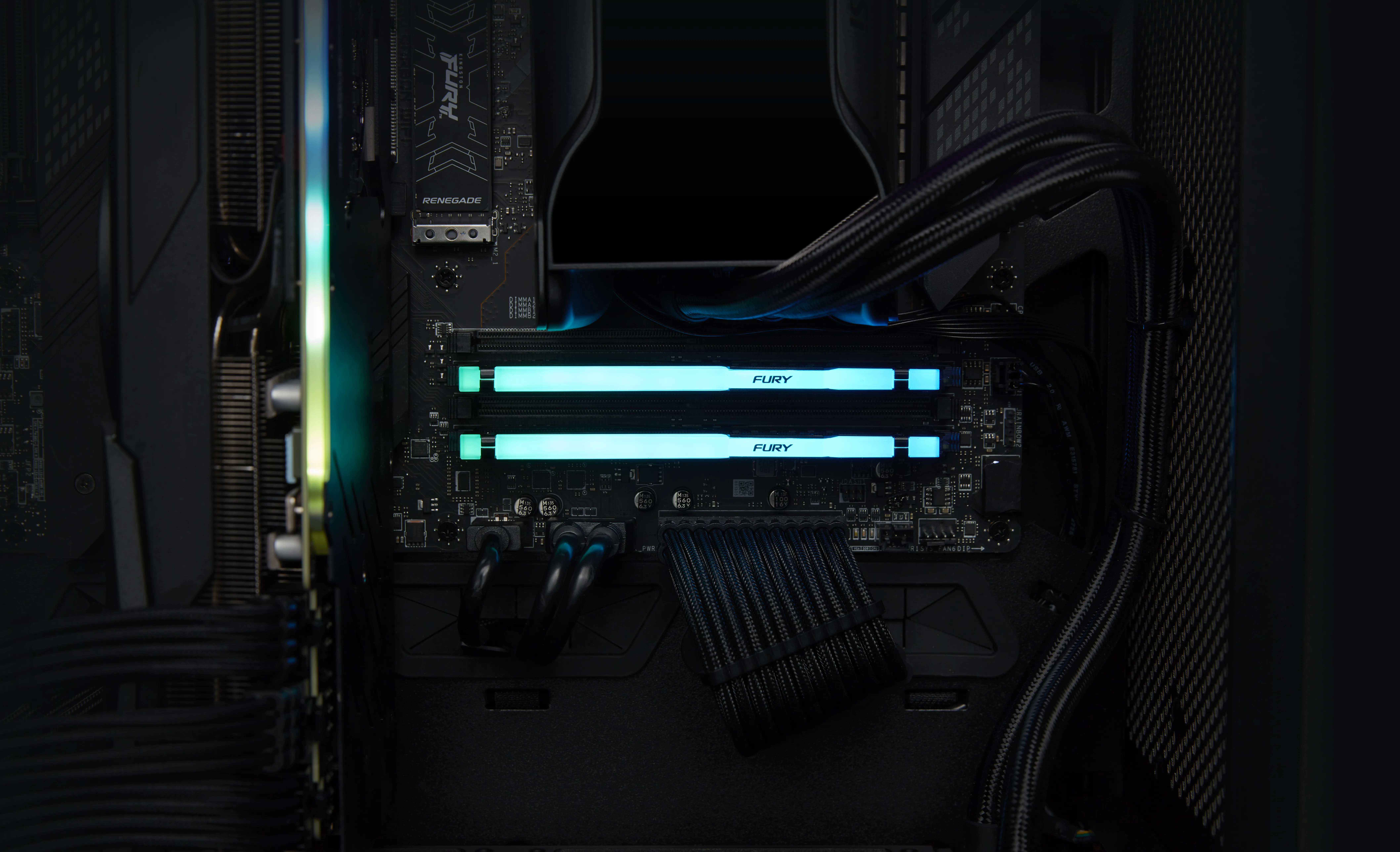 Kingston FURY Beast RGB 16 Gt (2 x 8 Gt) DDR5 5600 MHz, CL40 -muisti (XMP/EXPO)
