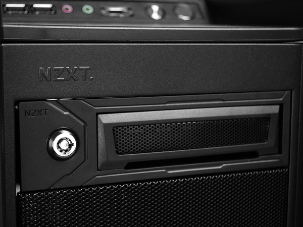 NZXT Bunker USB Lock device with 4 USB port