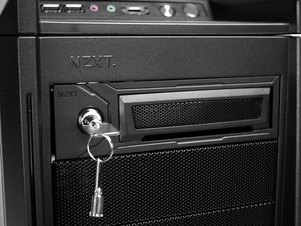 NZXT Bunker USB Lock device with 4 USB port