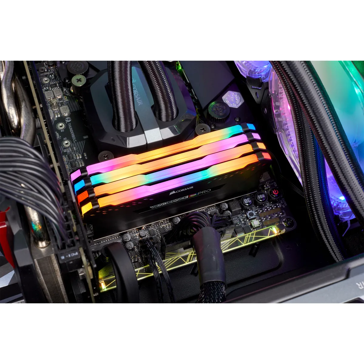 Corsair Vengeance RGB Pro 128GB (4 x 32 GB) DDR4 3000 MHz, CL16 - memory, Black