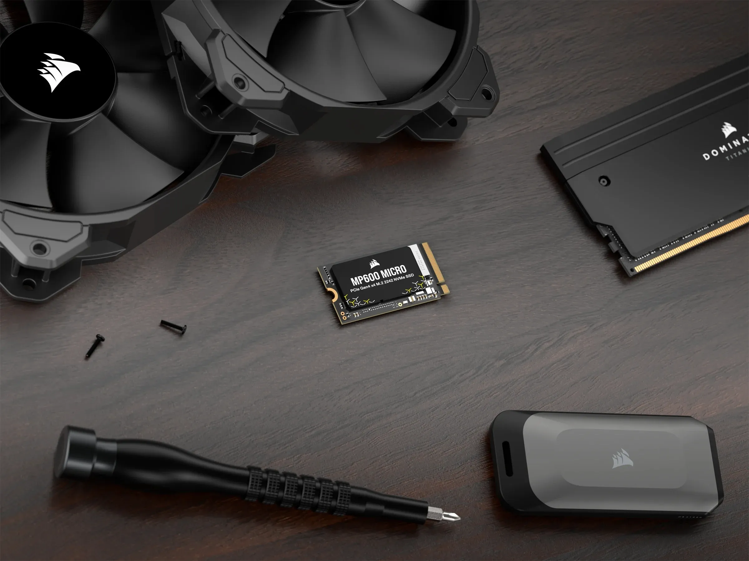 CORSAIR MP600 MICRO 1 TB M.2 PCIe 4.0 NVMe SSD