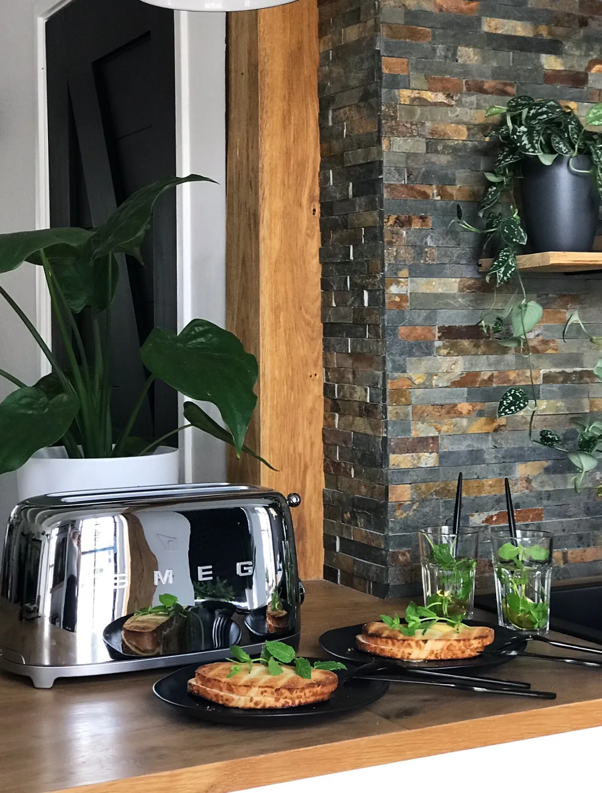 Smeg TSF02SSEU -leiv&auml;npaahdin, 4 viipaleetta, kiillotettu ter&auml;s
