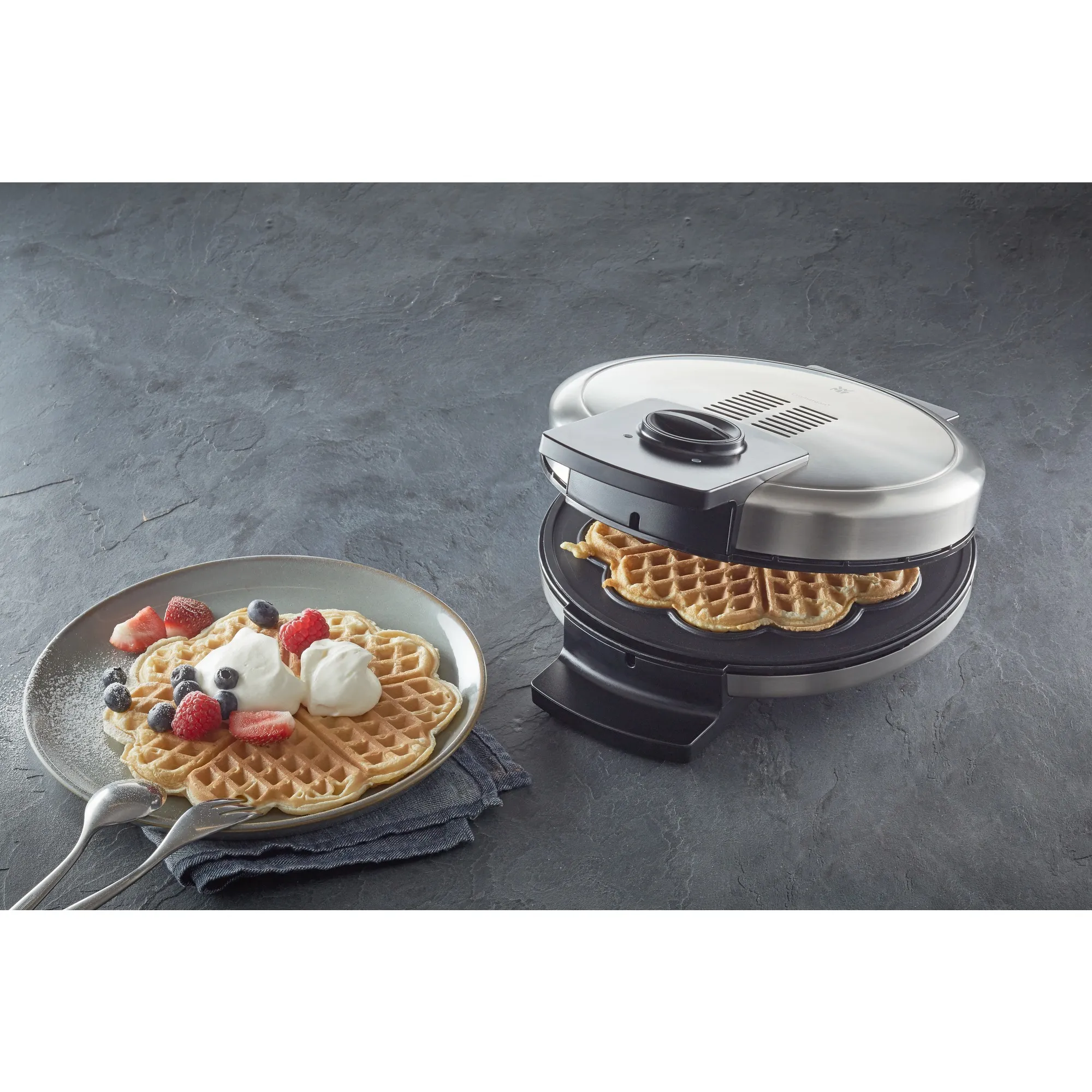 WMF Lono Waffle Maker, 5 Heart-Shaped Waffles, 900 Watt, Black/Chrome