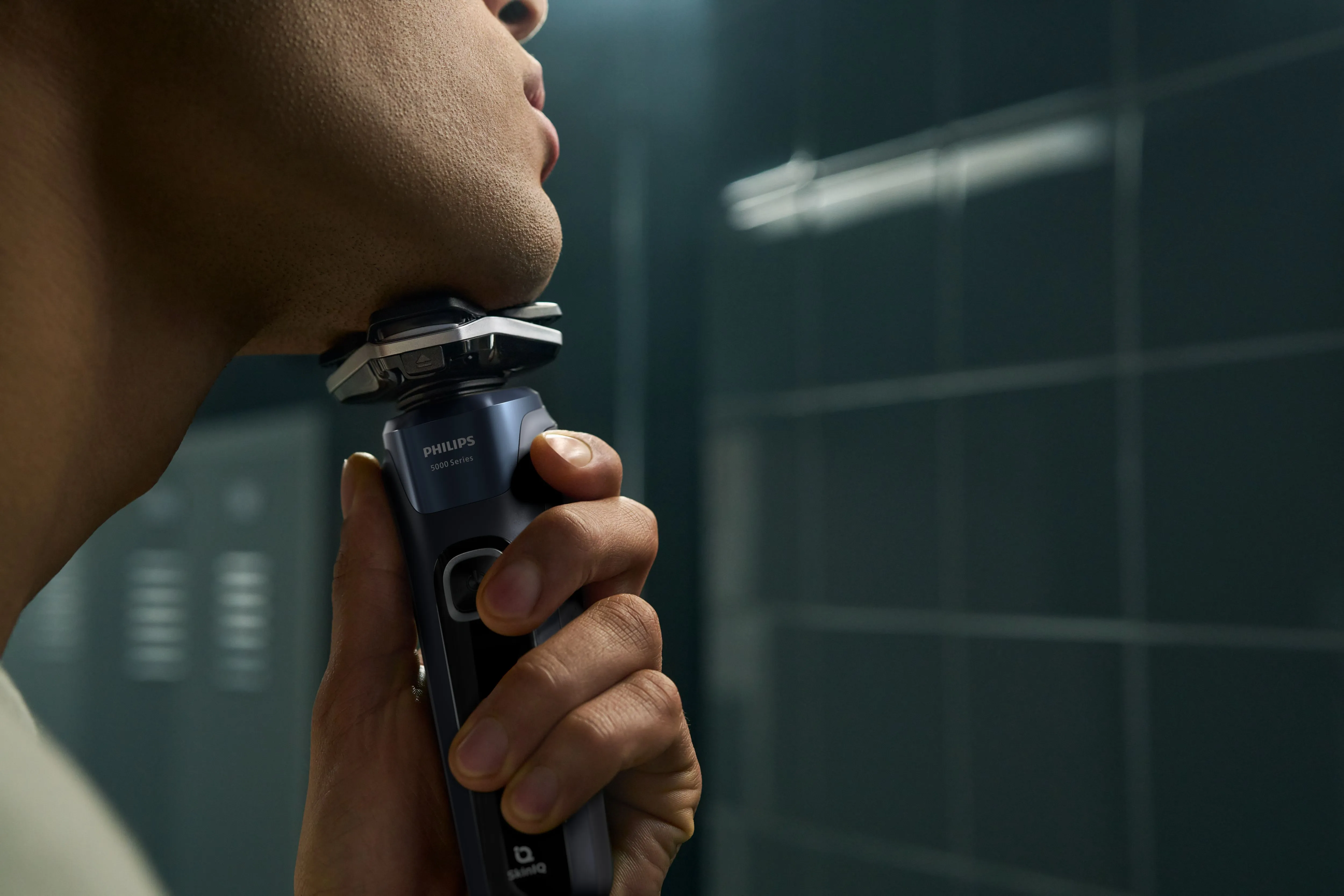 Philips Shaver Series 5000 S5885/10 Wet&amp;Dry - shaver, blue