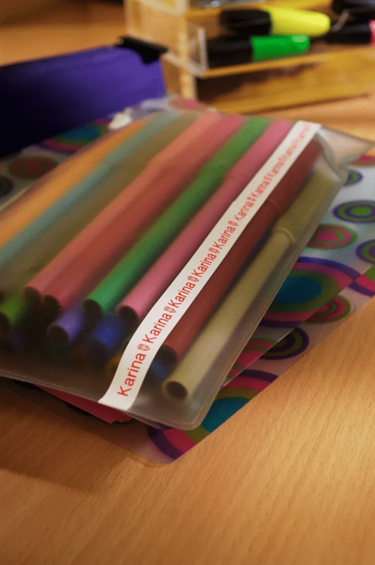 BROTHER TZE222 9 RED ON WHITE