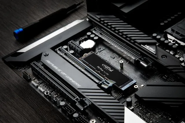 Crucial CT2000P5PSSD8 2 TB, PCIe 4.0, M.2 - SSD