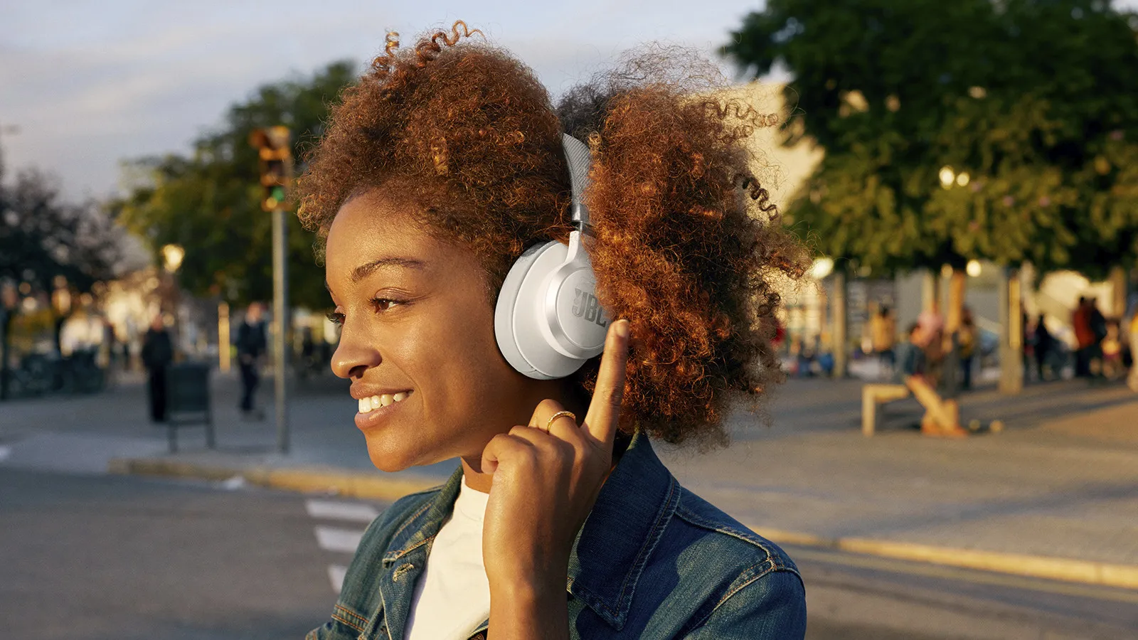 JBL Live 660 NC - wireless headphones, Blue