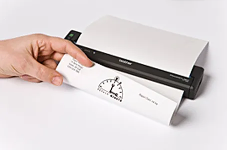 Brother PocketJet 6 PJ-673 - Tulostin - yksiv&auml;rinen - l&auml;mp&ouml;paperi - A4/Legal - 300 x 300 pistett&auml;/tuuma - jopa 6 sivua/min - USB 2.0, Wi-Fi