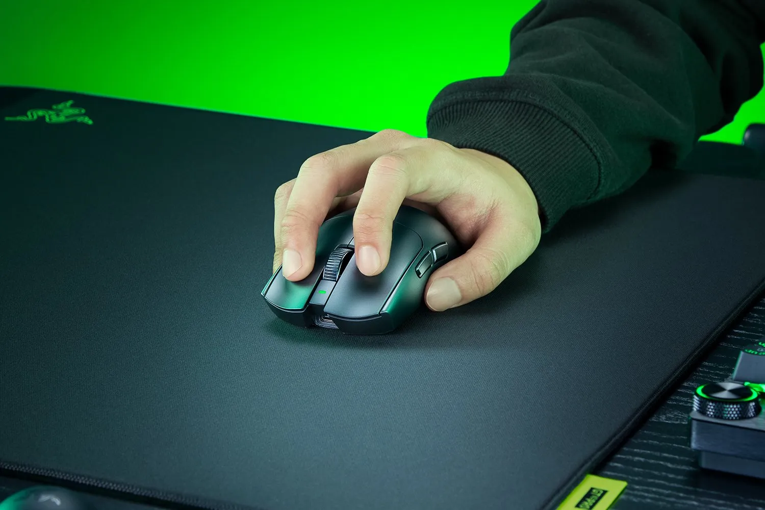 Razer Viper V4 Pro tr&aring;dl&ouml;s gamingmus, svart