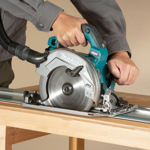 Makita 40 V Handheld Circular Saw, 190 mm, without battery or charger