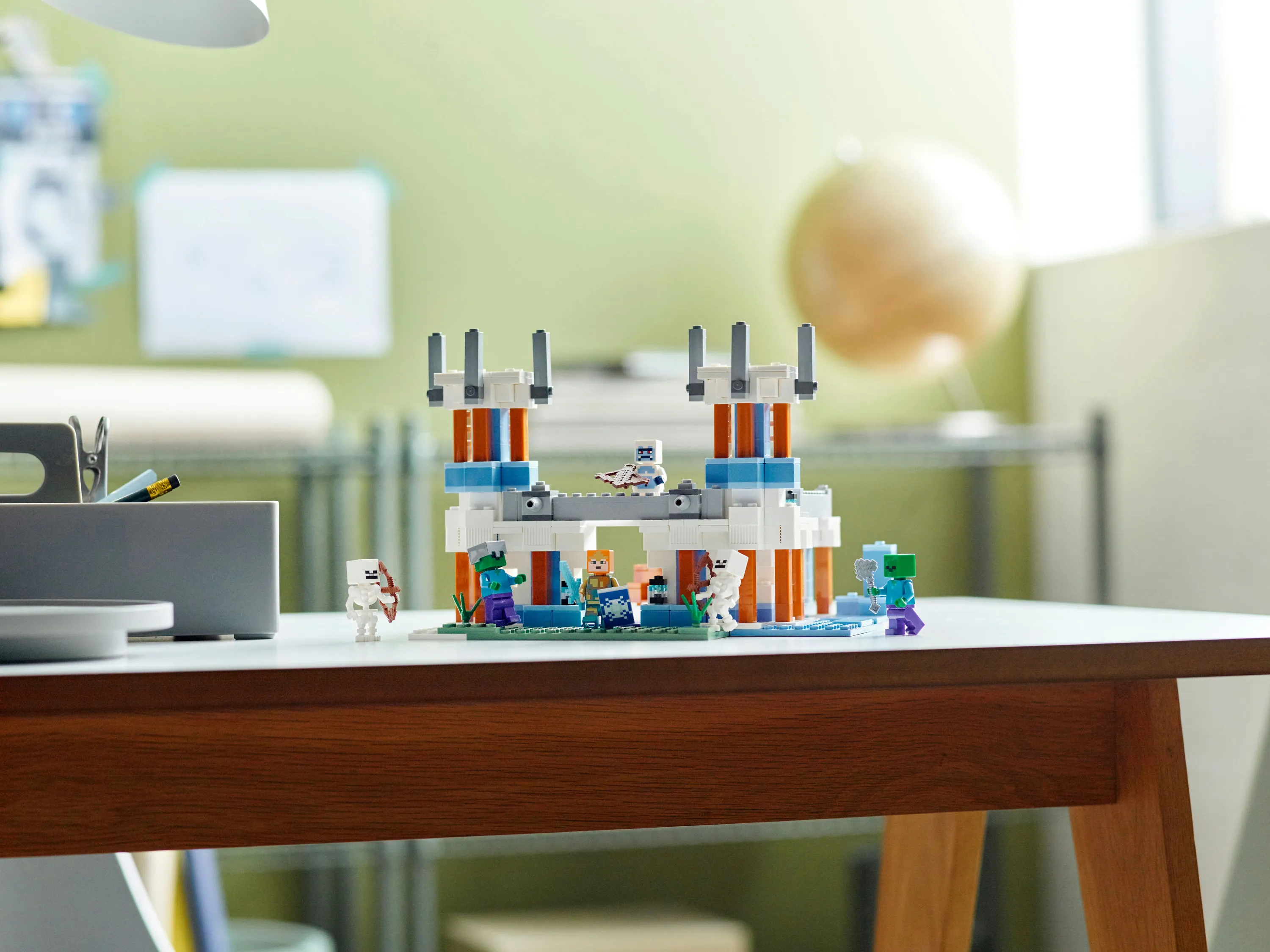 Lego Minecraft The Ice Palace Construction Toy 21186