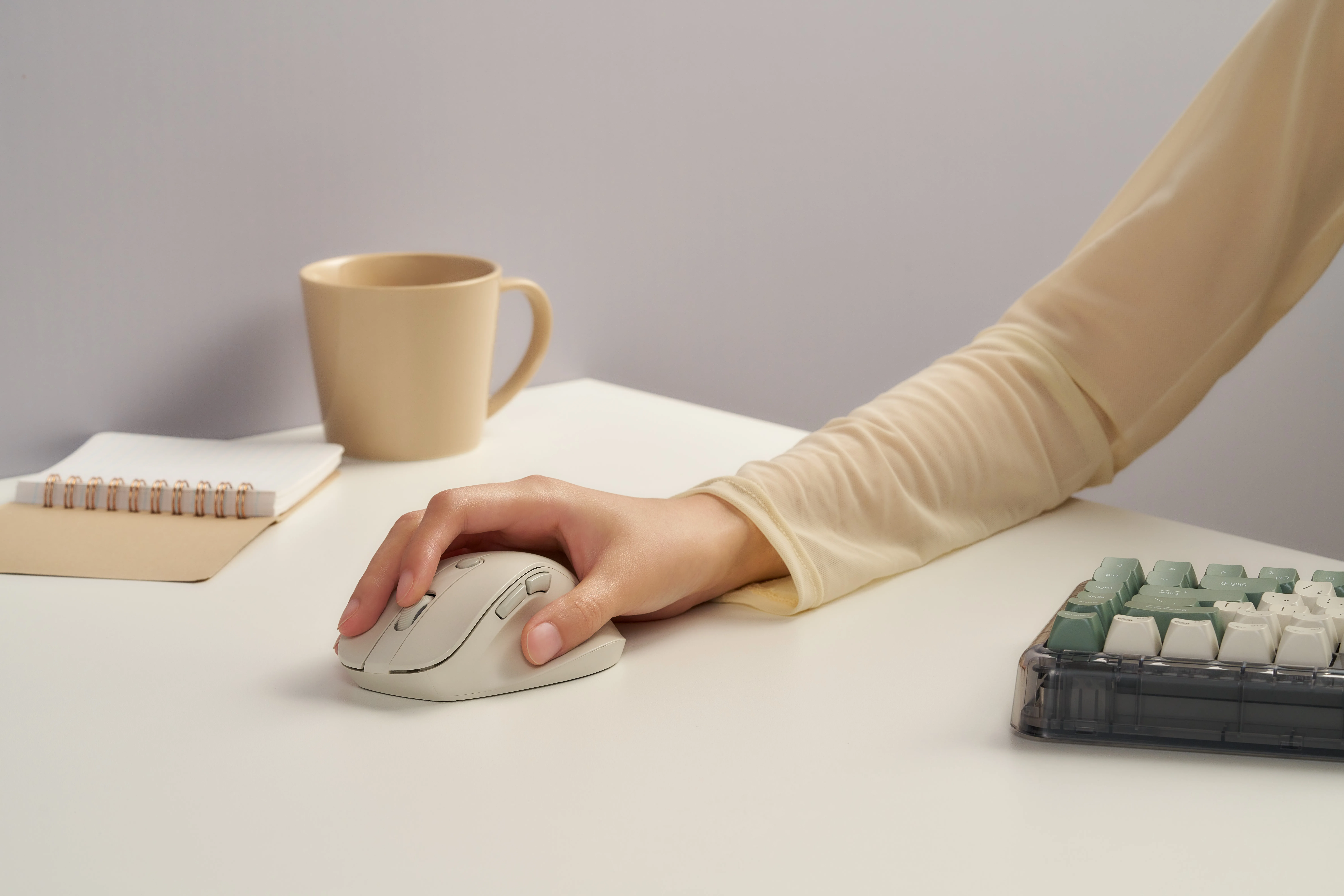 ASUS MD105 Wireless Ergonomic Mouse, Beige