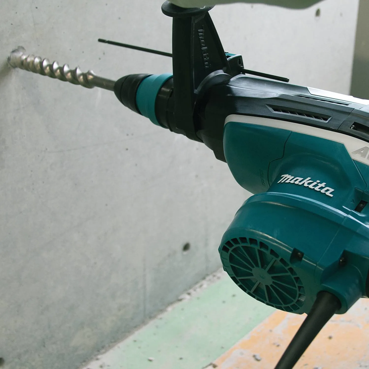 Makita HR5212C - Rotary hammer