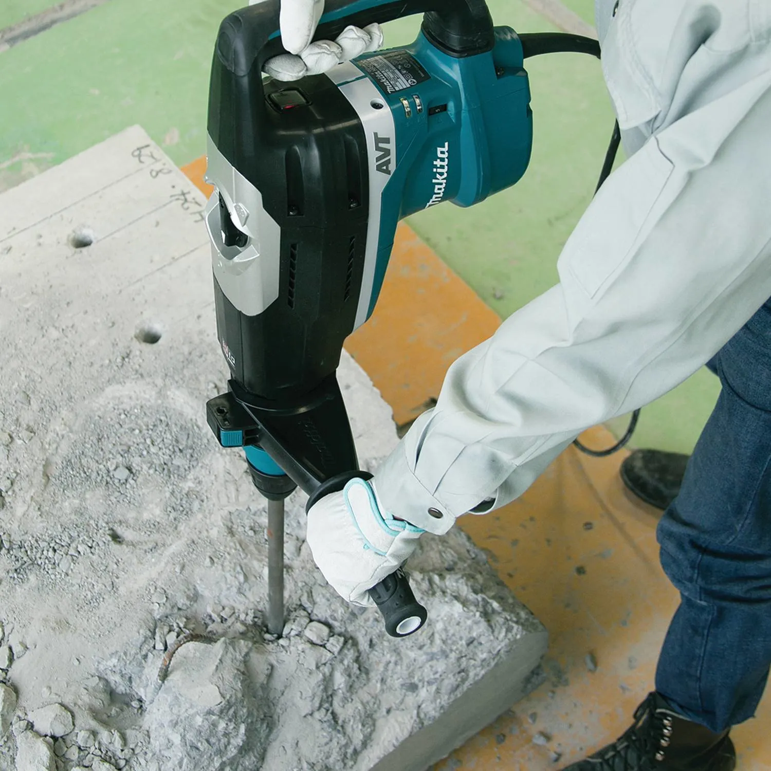 Makita HR5212C - Rotary hammer