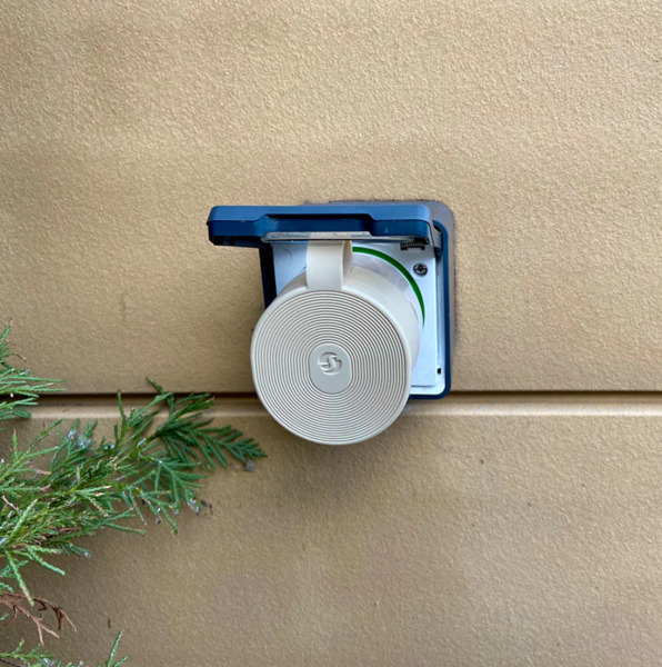 Shelly Wave Outdoor Plug S LR -uttag/kontakt designad f&ouml;r utomhusbruk