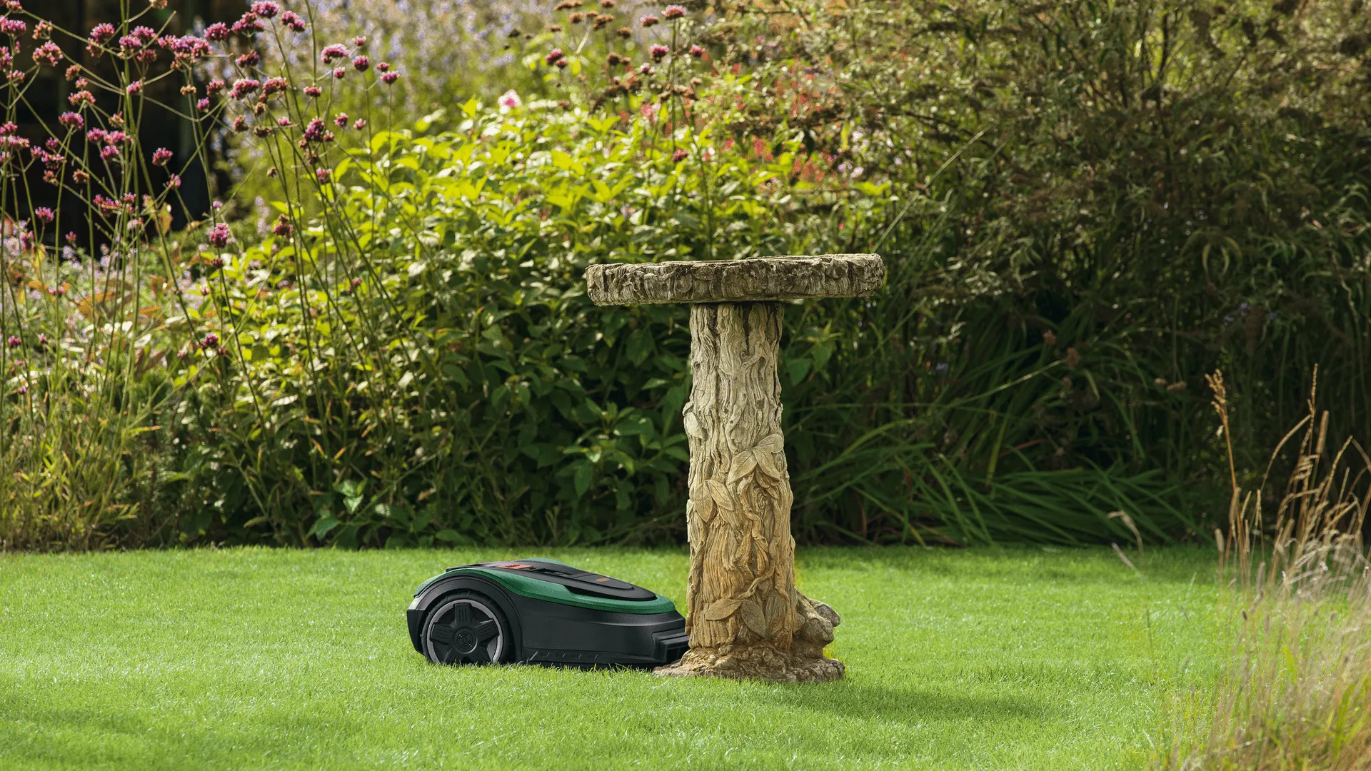 Bosch Indego M 700 -robottiruohonleikkuri