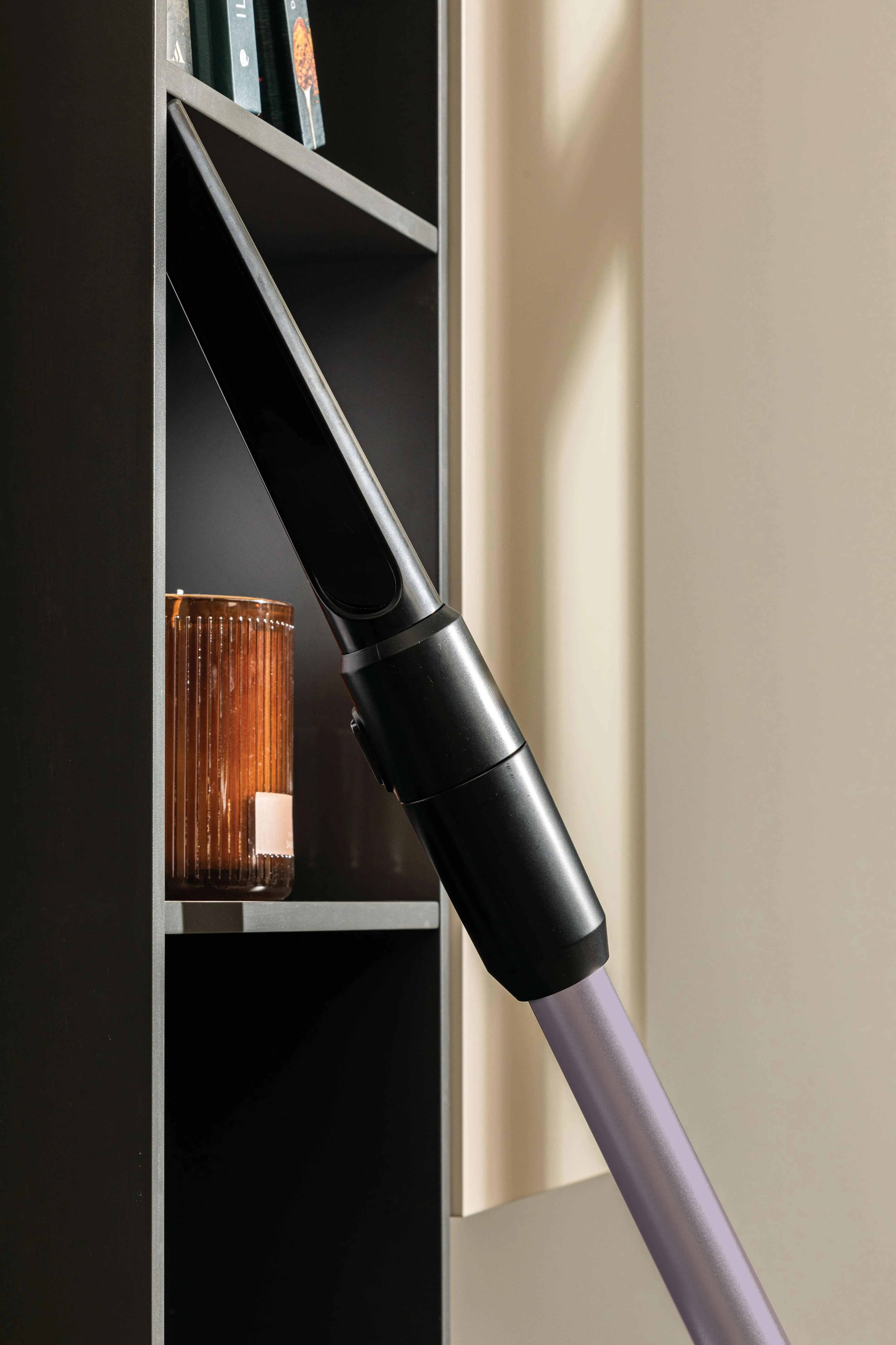 Hoover HF1P10H 011 Stick vacuum cleaner, Black and Purple