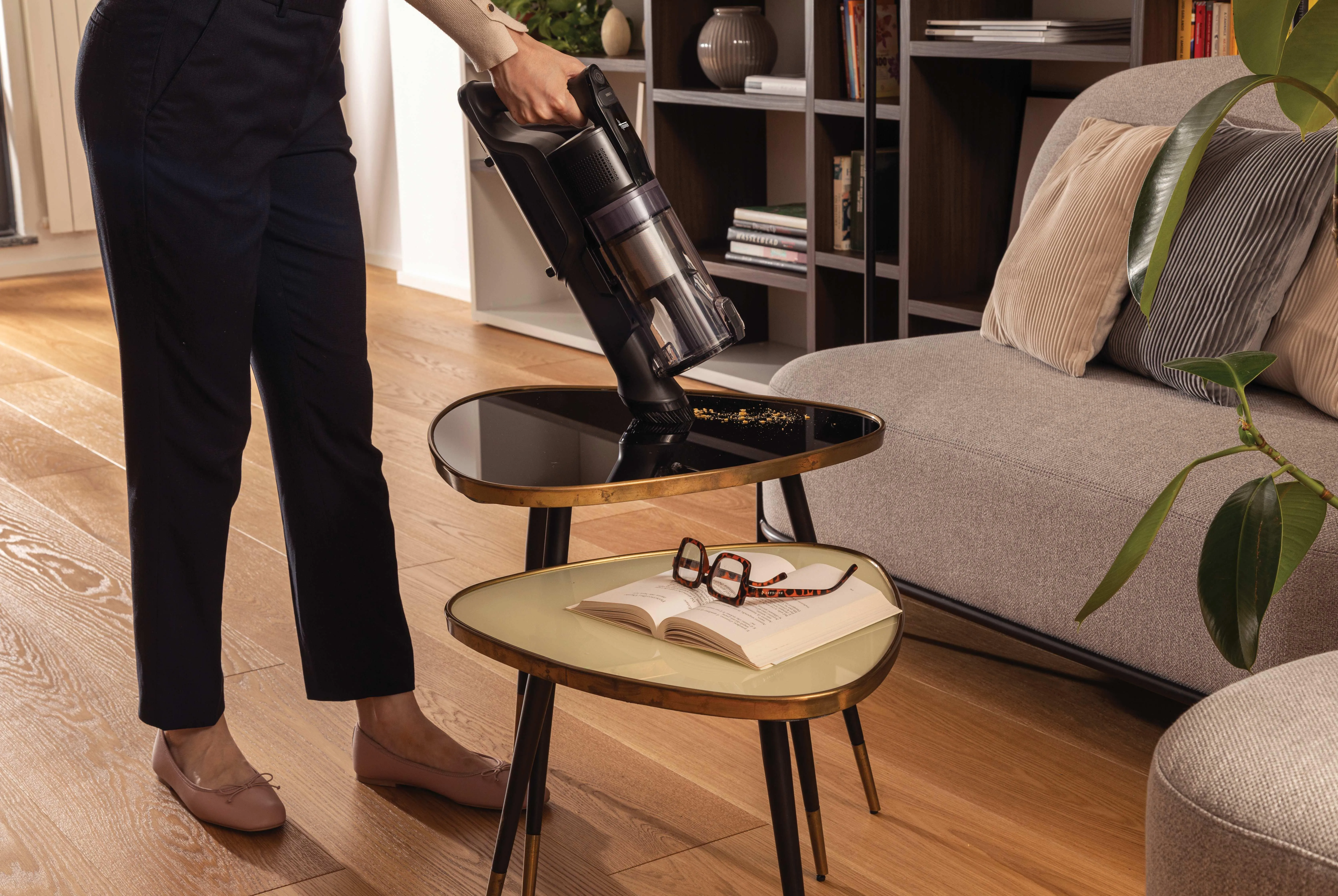 Hoover HF1P10H 011 Stick vacuum cleaner, Black and Purple