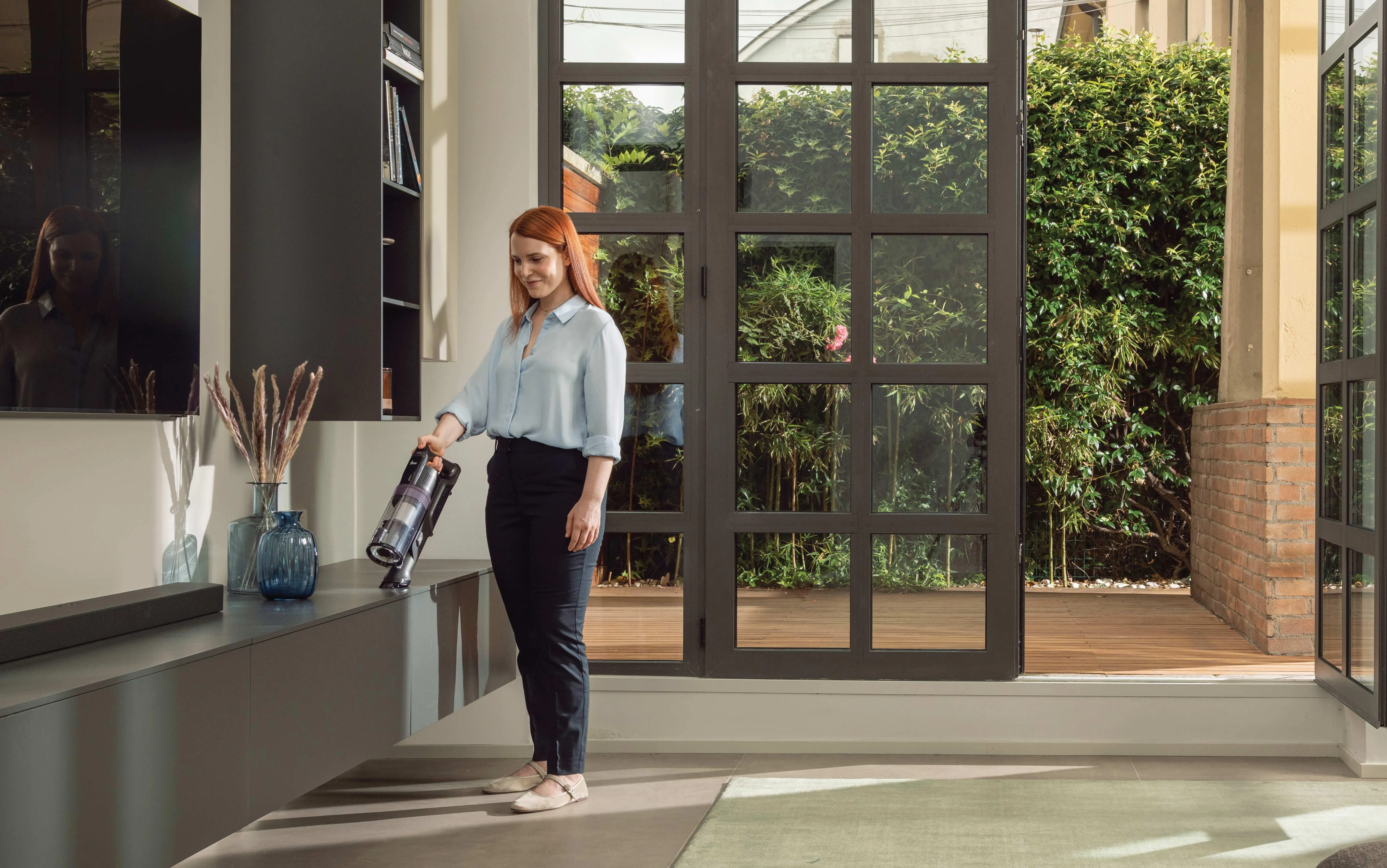 Hoover HF1P10H 011 Stick vacuum cleaner, Black and Purple