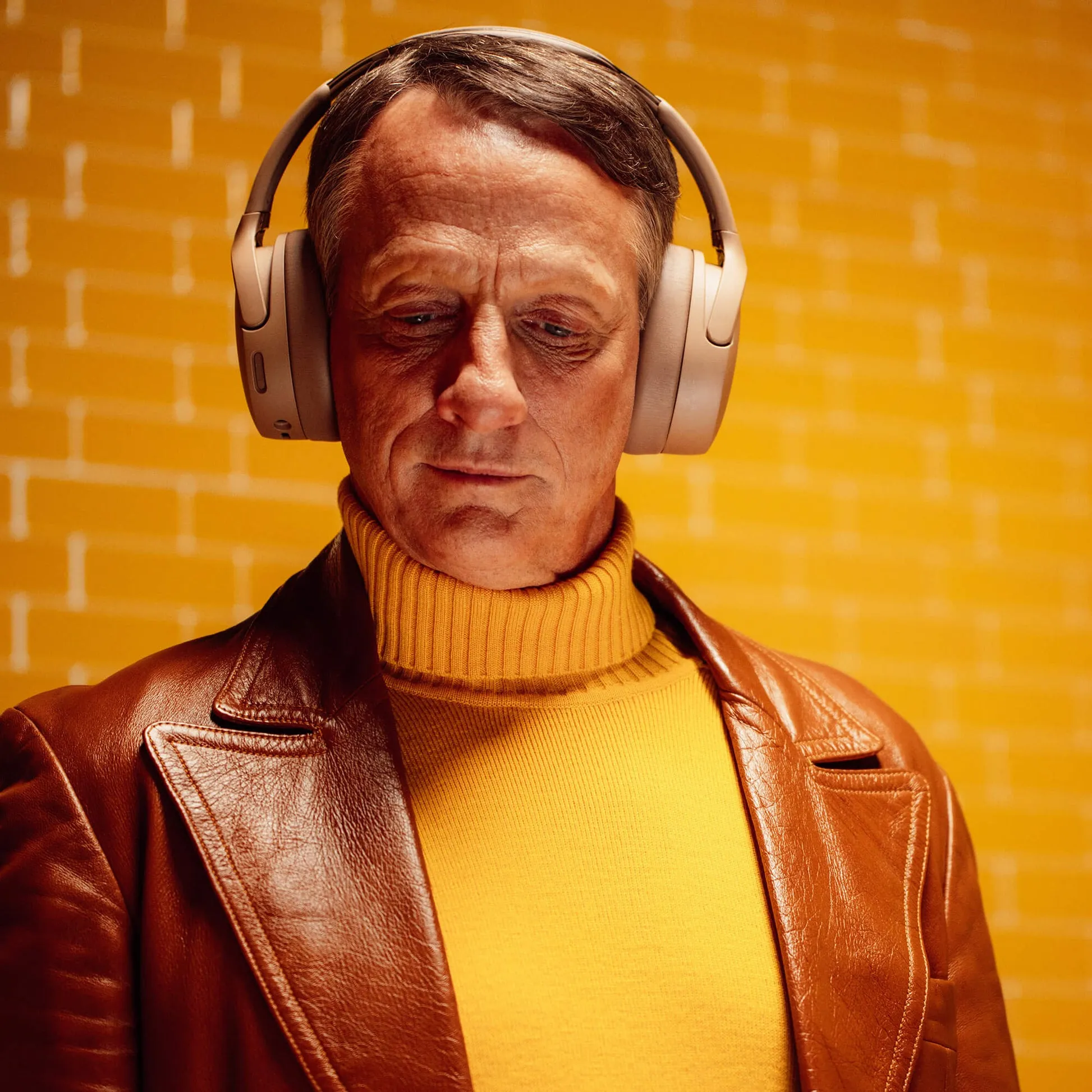 Skullcandy Crusher 720 -langattomat kuulokkeet, vaaleanruskea