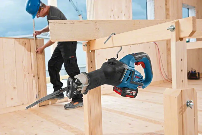 Bosch Cordless Saber Saw GSA 18V-32 Professional solo, 18 Volt (blue / black, without battery and charger)