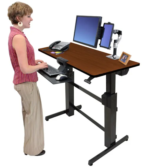ERGOTRON WorkFit-D, Cherry Wood Grain sit stand workstation height adjustment by 51 cm workspace of 60cm x 121cm