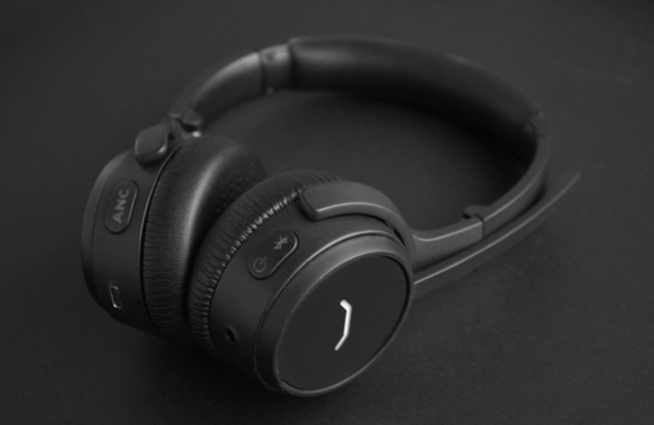 Insmat Saana BTH-600 ANC - wireless noise canceling headphones