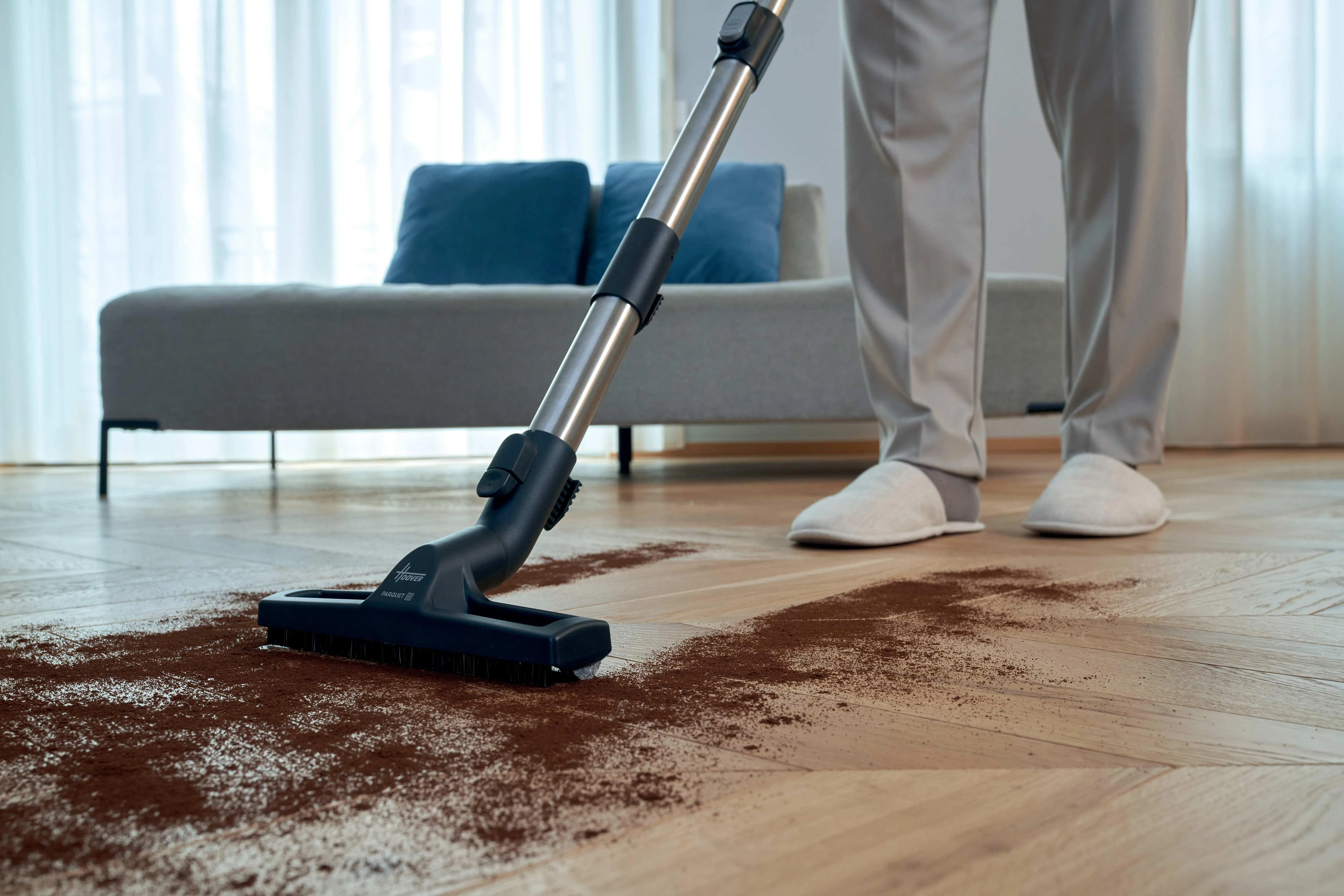 Hoover HE210H 011 - cylinderdammsugare, svart