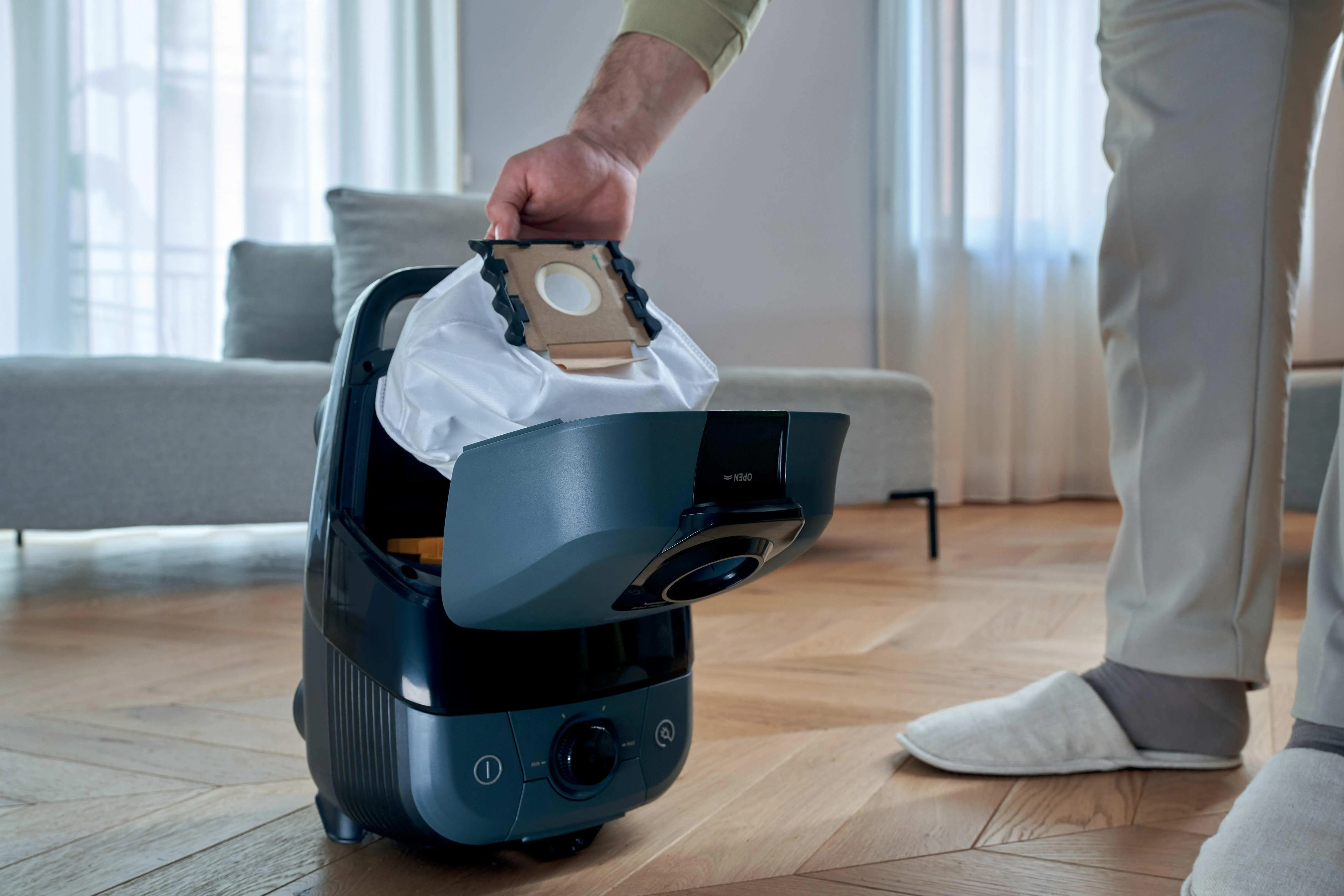 Hoover HE210H 011 - cylinderdammsugare, svart